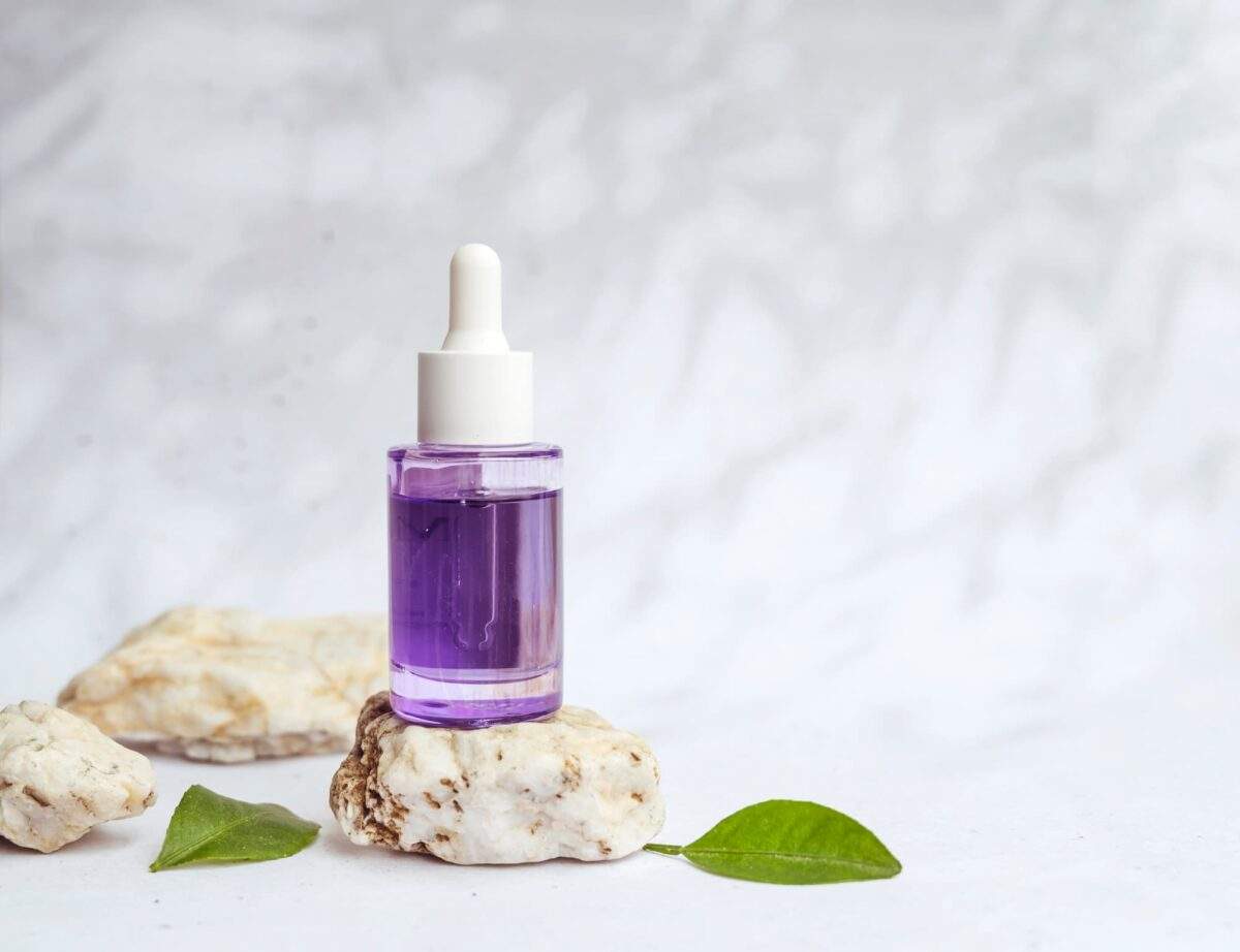 Bakuchiol vs. retinol: ¿cuál es mejor para tu piel?